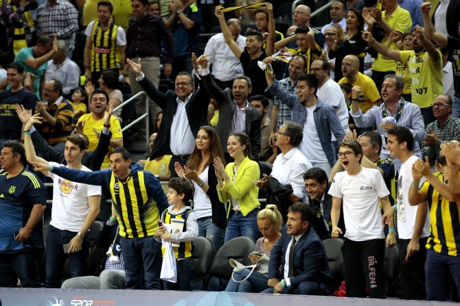Fenerbahçe: 93 - Galatasaray Odeabank: 79