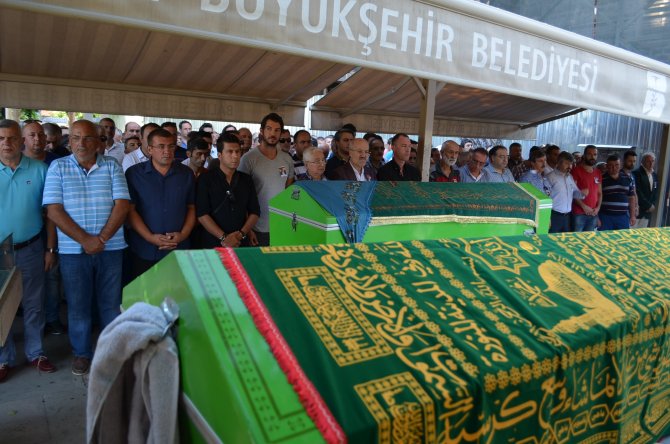 Hakem Onur Karabaş'ın babası Necdet Karabaş son yolculuğuna uğurlandı