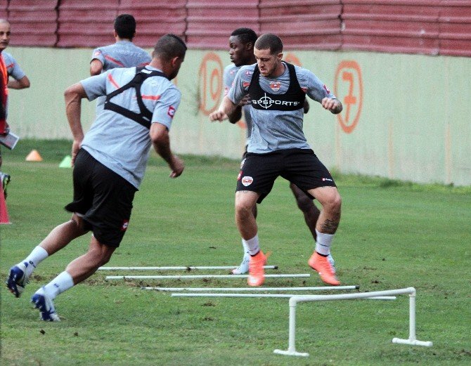 Adanaspor’da yeni transferler günü çift antrenmanla tamamladı