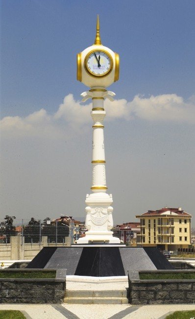 Sultanbeyli Adil Mahallesi’ne Saat Kulesi