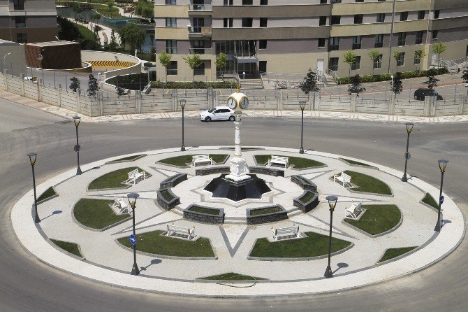 Sultanbeyli Adil Mahallesi’ne Saat Kulesi