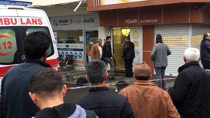 Sultanbeyli’de silahlı kuyumcu soygunu: 1 yaralı