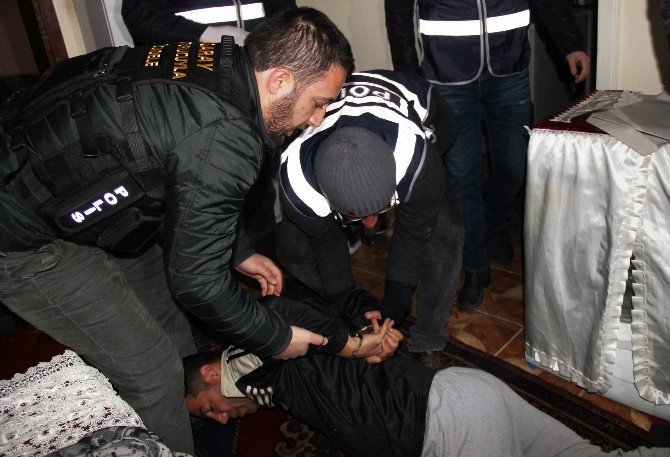 Aksaray’da 250 polisle huzur operasyonu: 15 gözaltı