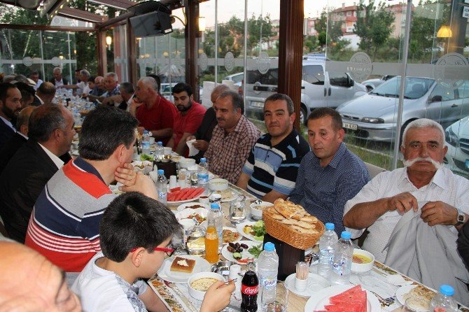 Eski Maliye Bakanı Lütfullah Kayalar Yozgat’ta İftar Yemeği Verdi