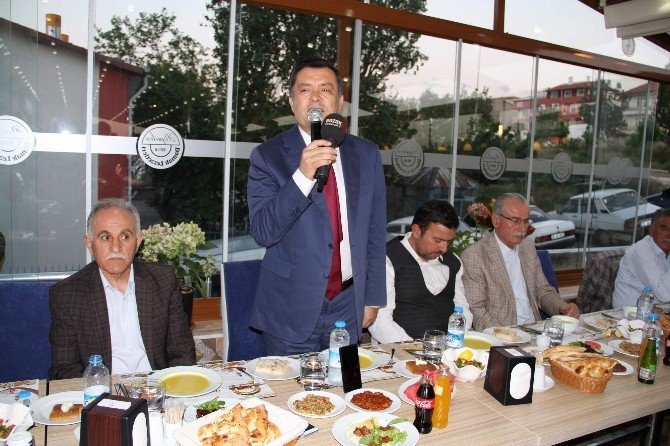 Eski Maliye Bakanı Lütfullah Kayalar Yozgat’ta İftar Yemeği Verdi
