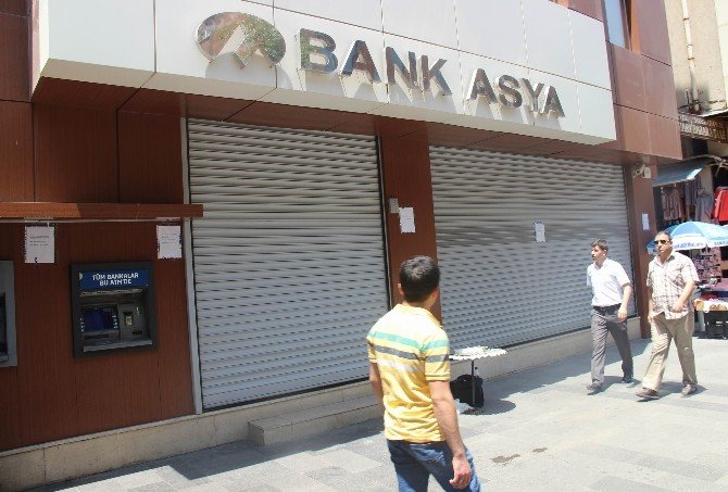 Bank Asya’nın şubeleri kapatıldı