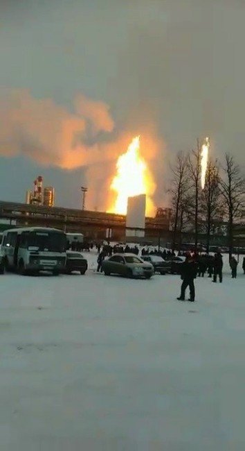 Türk işçilerin çalıştığı rafineride büyük patlama