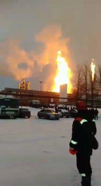 Türk işçilerin çalıştığı rafineride büyük patlama