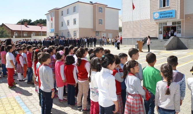 Tatvan’da ilk ders zili çaldı