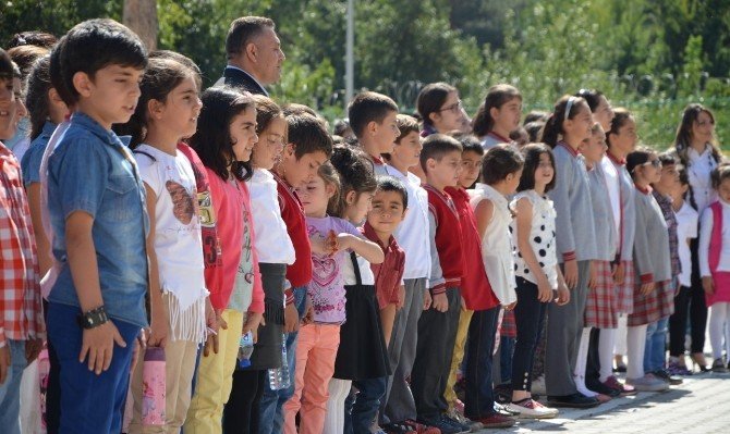 Tatvan’da ilk ders zili çaldı