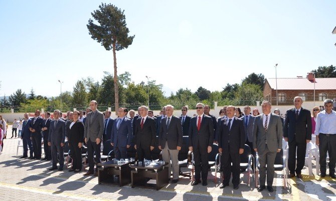 Tatvan’da ilk ders zili çaldı