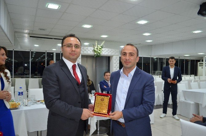 Tayini çıkan savcı ve hakime veda yemeği