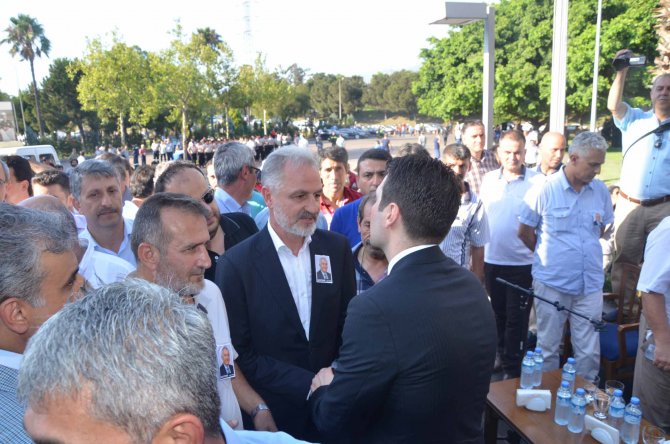 Genel Müdür Özhan için İSDEMİR'de cenaze töreni düzenlendi