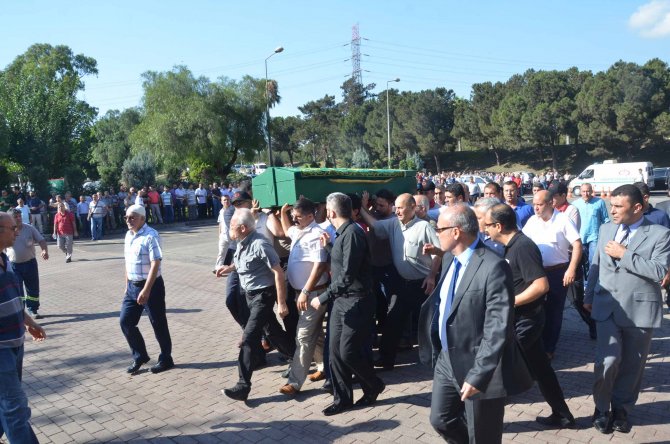 Genel Müdür Özhan için İSDEMİR'de cenaze töreni düzenlendi