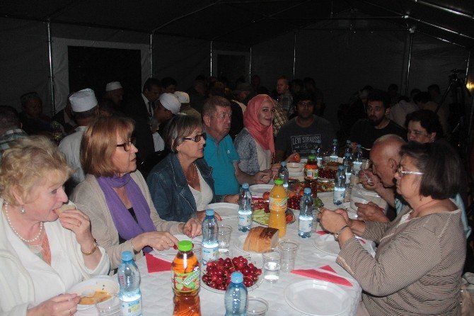 TİKA Ramazan’da Polonya’daki Tatarları Unutmadı