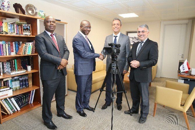 TİKA’nın desteğiyle Zambiya medya organlarına ekipman desteği sağlandı