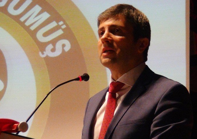 Gaziantep’te yeni ders yılı Şehit Hüseyin Gümüş İmam Hatip Ortaokulu’ndaki törenle başladı