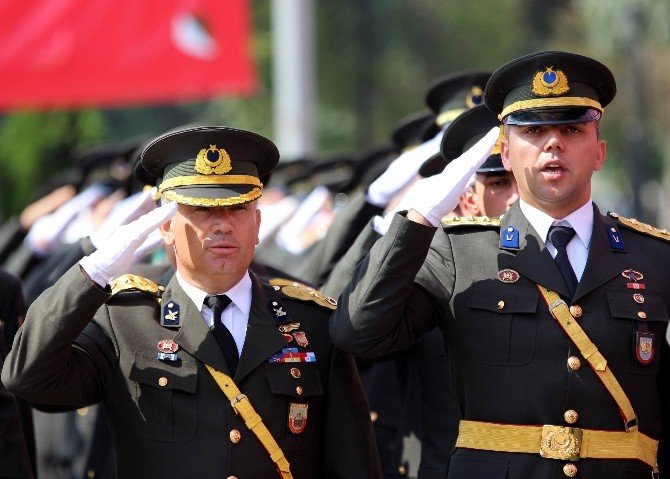 Bombalı saldırının yaşandığı Gaziantep’te Zafer Bayramı coşkusu