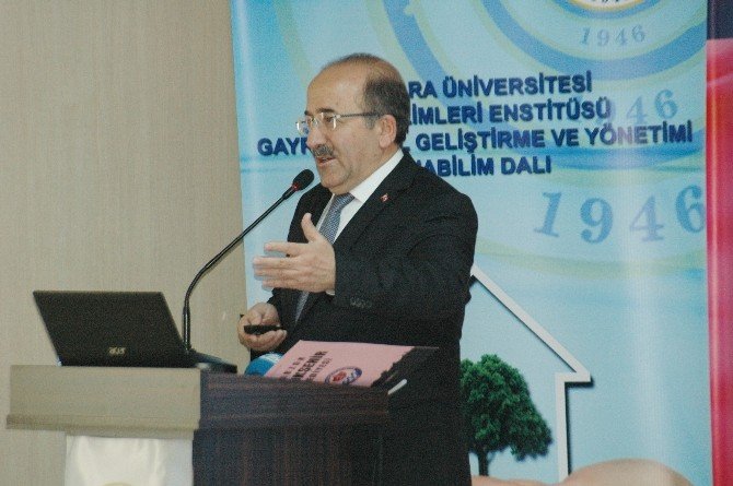 "Büyükşehir Belediye Yönetimleri" Konferansı