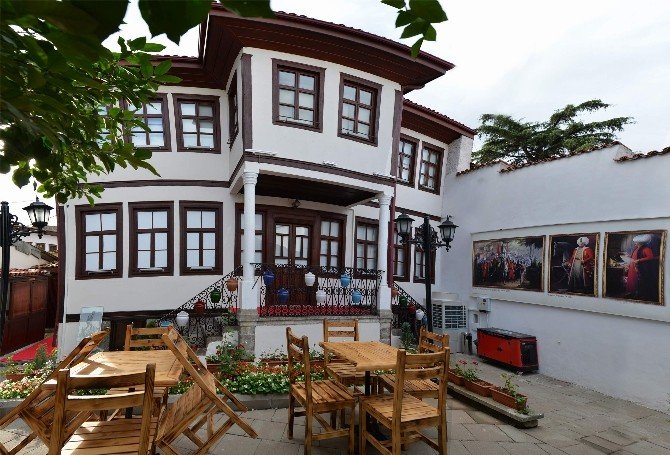 Trabzon’daki Tarih Müzesi geçmişe ışık tutuyor