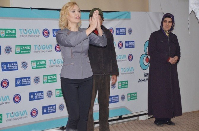 Darbe gecesi bildiri okuyan TRT spikeri, Bursa’da diksiyon dersi verdi