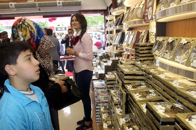 Tuğba Kuruyemiş Kütahya’da İkinci Şubesini Açtı