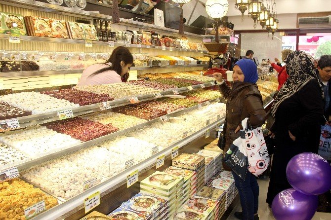 Tuğba Kuruyemiş Kütahya’da İkinci Şubesini Açtı