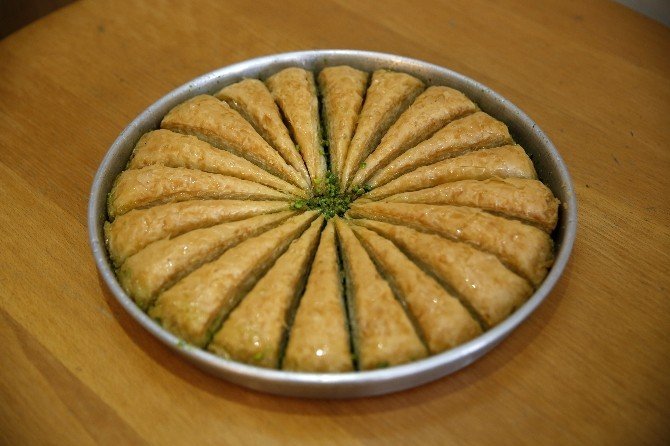 İngiliz kanalında Türk baklavası tanıtıldı