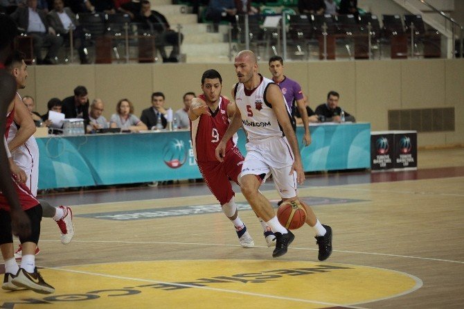 Eskişehir Basket durdurulamıyor