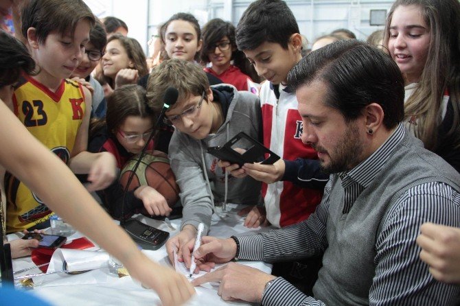 Kerem Tunçeri genç millileri değerlendirdi