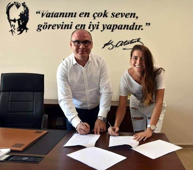 Merve Korkmaz yeniden Salihli Belediyespor’da