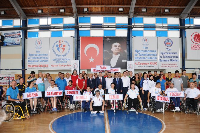 Ahmet Bozdam: Engelliler Badminton'da dünyada ilk üç içerisindeyiz