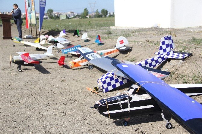 Model Uçaklar Bursa’da Yarıştı