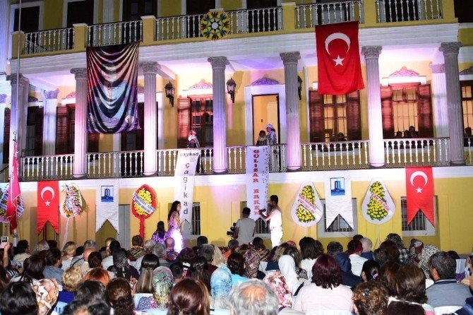 Türkmen Gelini Kıyafetleri Sergilendi