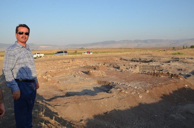 Türkoğlu’nda 9 bin yıllık şehir kalıntıları bulundu
