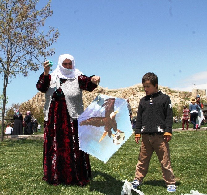 Van’da Engelliler İçin Uçurtma Şenliği