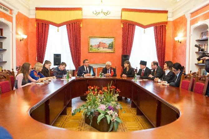 Kiev’de Kırım Tatar Kültür Merkezi hizmete açıldı