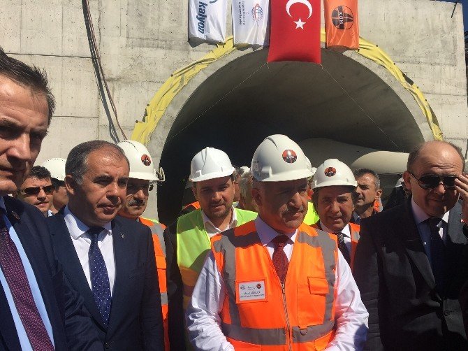 Bakan Arslan, İzmir’le Manisa’yı yakınlaştıracak tünel için tarih verdi