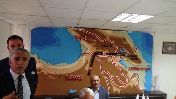 Bakan Ahmet Arslan, BTK Demiryolu hattında incelemelerde bulundu