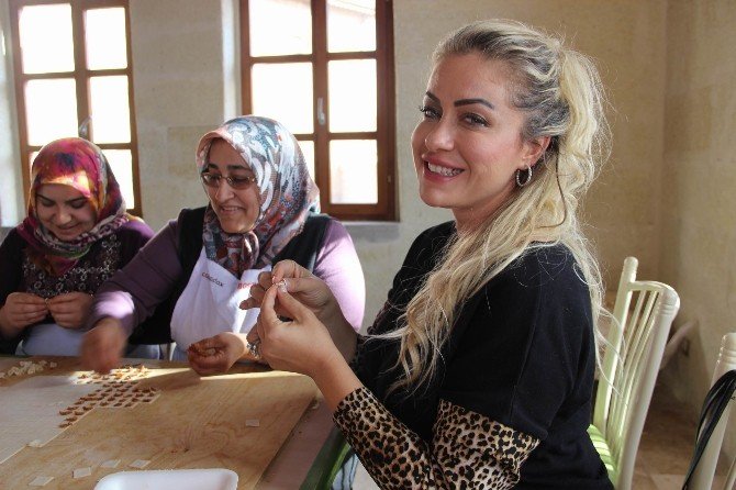 Yeliz Yeşilmen Kapadokya’da mantı açtı