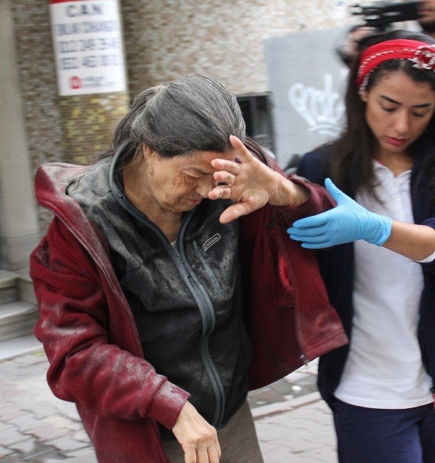 Cihangir’de ünlü tiyatro oyuncusunun evi yandı