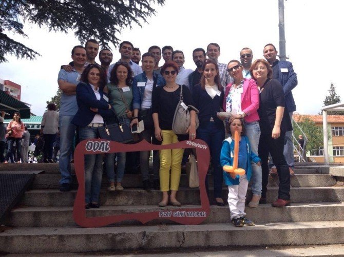 Uşak Anadolu Lisesi Mezunarı Gün Sayıyor