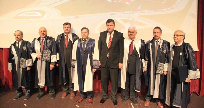 Uşak Üniversitesi'nde Akademik Yükselme Töreni yapıldı