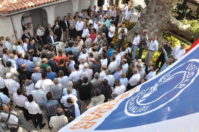 Restorasyonu tamamlanan tarihi Hamdullah Paşa Cami ibadete açıldı
