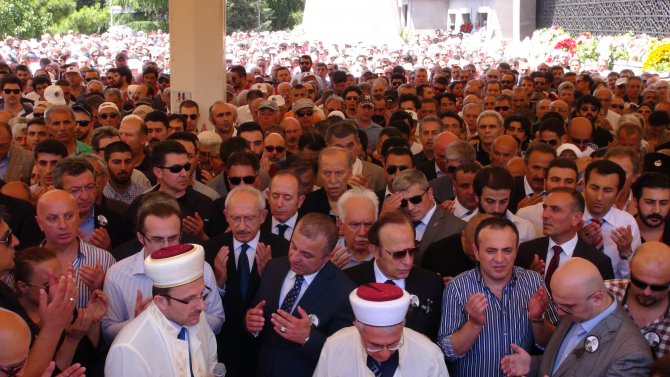 Yaşar Nuri Öztürk, son yolculuğuna uğurlandı (2)