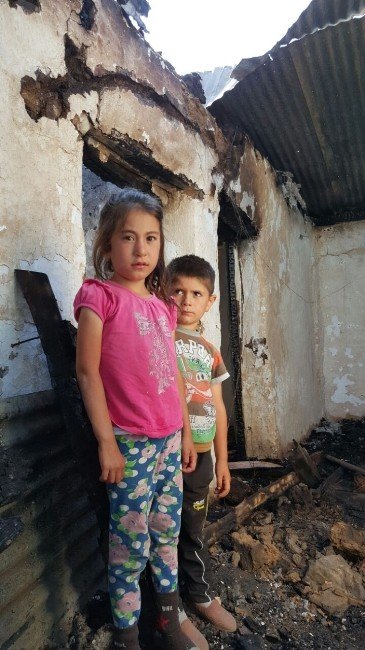 Varto’da ev yangını