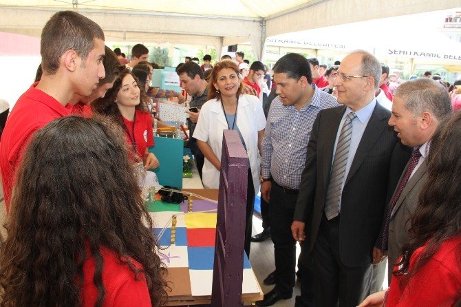 Vedat Topçuoğlu Anadolu Lisesinde Bilim Şenliği Start Aldı