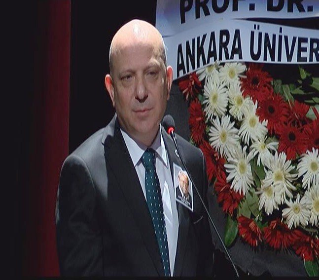 Duayen tarihçi için Ankara Üniversitesi Dil ve Tarih, Coğrafya Fakültesi’nde tören