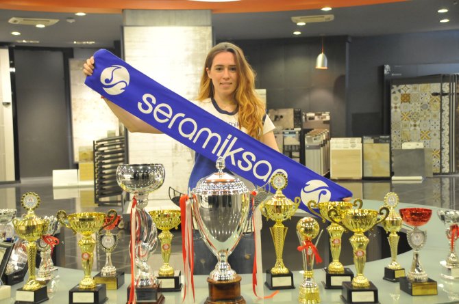 Voleybolda Seramiksan, pasör Cansu Aydınoğulları ile anlaştı