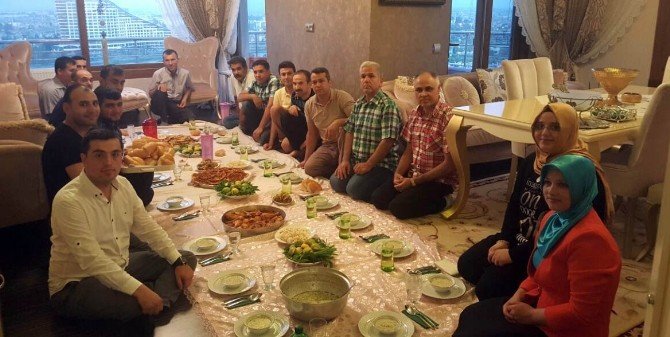 (Düzeltme) Baba Geleneğini Devam Ettirdi